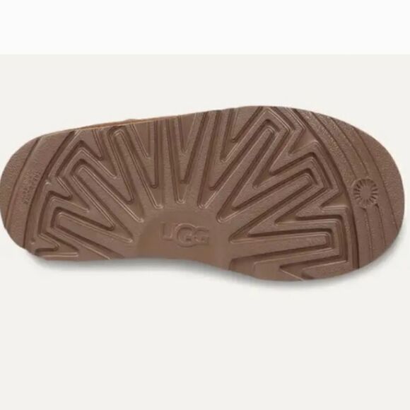 NWT UGG Kids' Classic Tall II Water Resistant Boots Size 13 little girl Chestnut - Picture 7 of 7